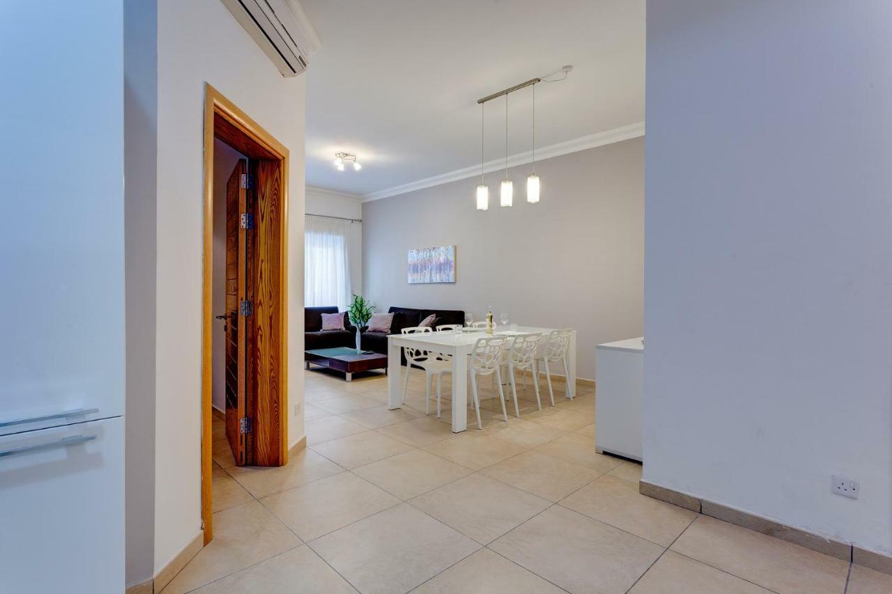 Gorgeous Apartment With Terrace In Fort Cambridge, Pool سليمة المظهر الخارجي الصورة