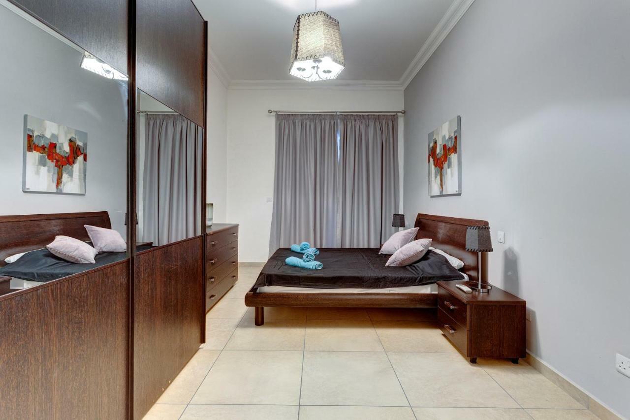 Gorgeous Apartment With Terrace In Fort Cambridge, Pool سليمة المظهر الخارجي الصورة