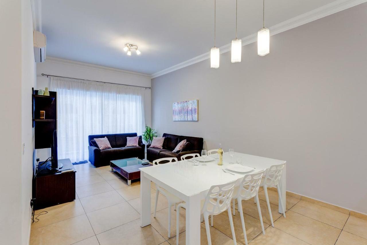 Gorgeous Apartment With Terrace In Fort Cambridge, Pool سليمة المظهر الخارجي الصورة