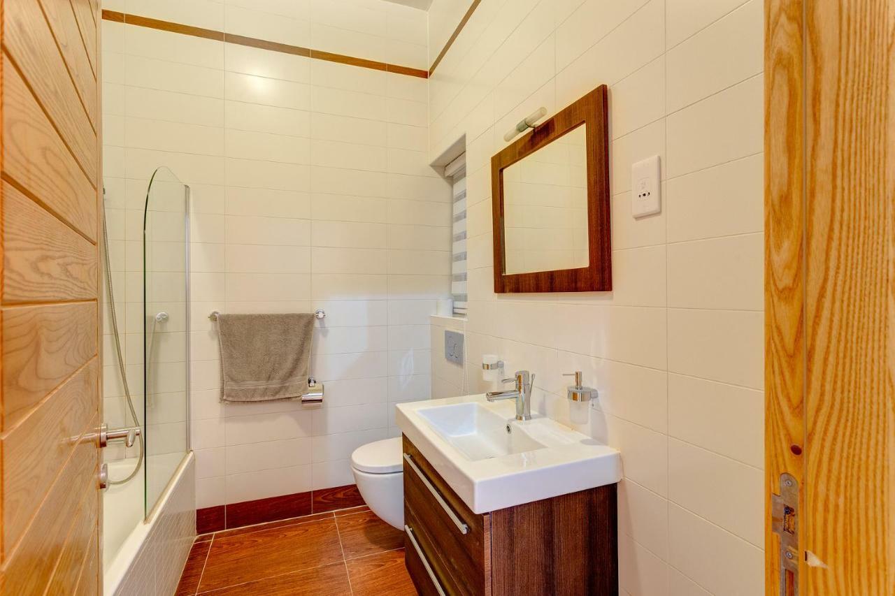 Gorgeous Apartment With Terrace In Fort Cambridge, Pool سليمة المظهر الخارجي الصورة